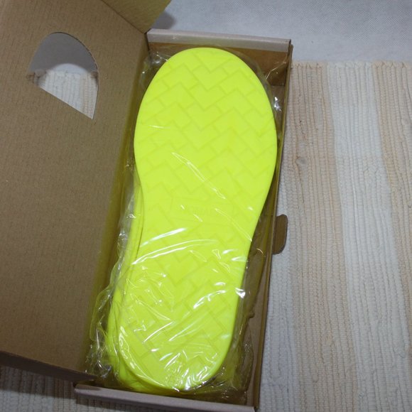 HOMAGE BOOT WRAPS NEW IN BOX NEON YELLOW SZ 8 WOMENS/UNISEX ONE PAIR - Picture 8 of 8